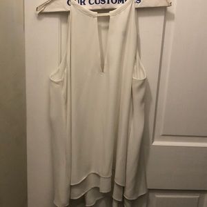 Banana Republic White Keyhole sleeveless Blouse -S